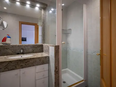 Appartement rénové face plage avec piscine, Appartement 4 personnes à Creixell - Photo 20