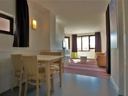 Appartement 2 pièces avec balcon et accès skis aux pieds, 5 personnes - Photo 2