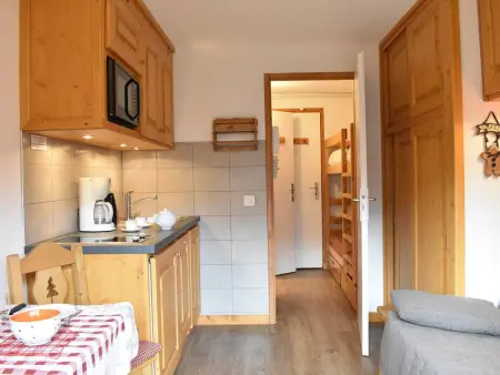 Charmant Studio Rénové pour 3 Personnes à Méribel, Proche Pistes et Commerces, Balcon Sud - Photo 9
