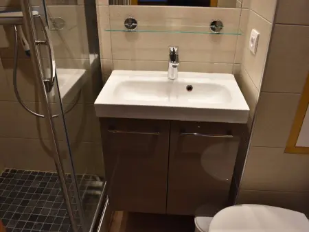 Charmant Studio Rénové pour 3 Personnes à Méribel, Proche Pistes et Commerces, Balcon Sud - Photo 16