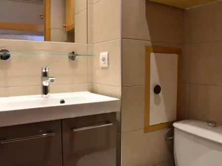 Charmant Studio Rénové pour 3 Personnes à Méribel, Proche Pistes et Commerces, Balcon Sud - Photo 17