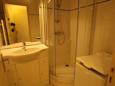 Luchon -  Studio 2/3 pers., balcon, télécabine, proche commerces et thermes - Photo 3