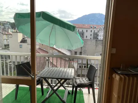 Studio calme avec balcon et parking au cœur d'Aix-les-Bains - Photo 7