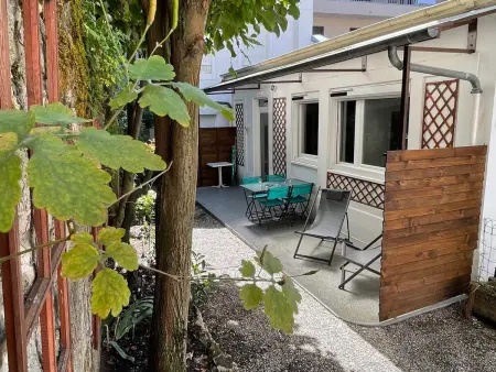 Maisonnette Cosy à Aix-les-Bains avec Terrasse et Jardin - Photo 1