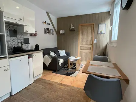 Maisonnette Cosy à Aix-les-Bains avec Terrasse et Jardin - Photo 11