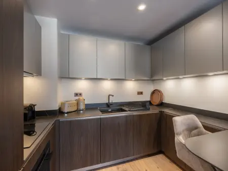 Appartement moderne à Courchevel 1850 avec accès direct aux pistes - Photo 1
