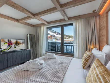 Appartement neuf ski-in/ski-out à Courchevel 1850 avec accès spa - Photo 3