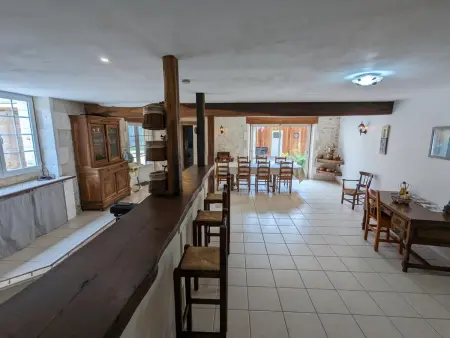 Maison avec Piscine Privative, Jardin, Billard et Proche des Plus Beaux Villages de France - Photo 23