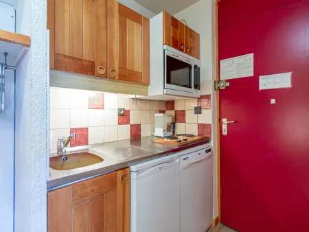 Studio cabine avec terrasse, accès direct aux pistes, idéal familles - Photo 3