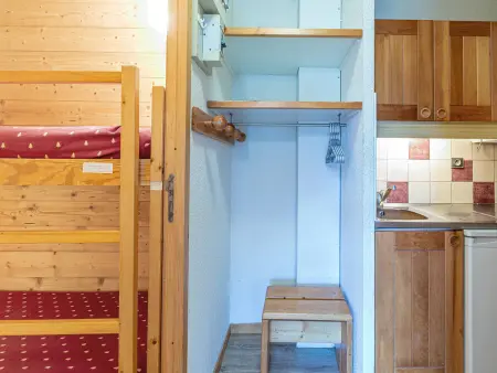 Studio cabine avec terrasse, accès direct aux pistes, idéal familles - Photo 5