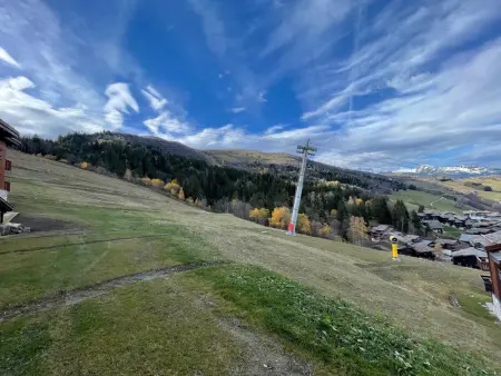 Studio cabine avec terrasse, accès direct aux pistes, idéal familles - Photo 13