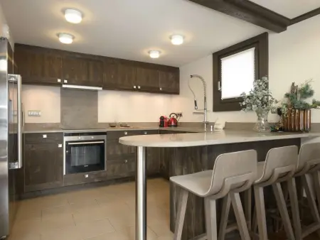 Duplex de 120 m² à Courchevel 1650, pour 8 pers., Centre station, proche pistes avec cheminée et parking - Photo 2