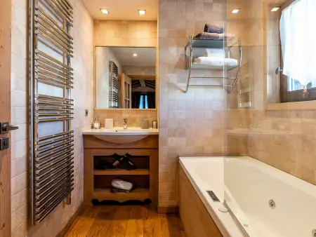 Charmant appartement au cœur de Courchevel 1850, 73m², 4 pers, proche pistes, balcon, hammam, WiFi - Photo 3