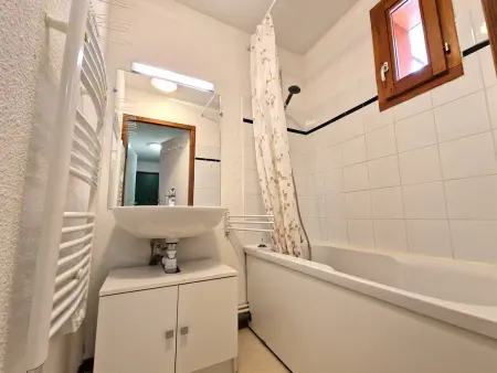 Charmant 3P 6 pers à Valfréjus, balcon sud-ouest, proche pistes - Photo 4