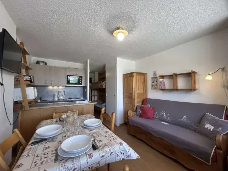 Studio cosy au ski pour 4 avec balcon, parking et wifi à Montgenèvre - Photo 8