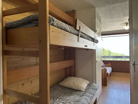 Studio cosy au ski pour 4 avec balcon, parking et wifi à Montgenèvre - Photo 9