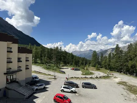 Studio cosy au ski pour 4 avec balcon, parking et wifi à Montgenèvre - Photo 14