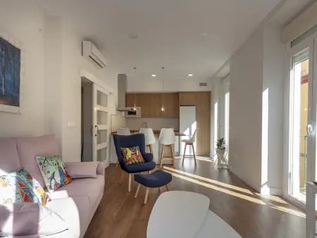 Appartement lumineux et moderne à Triana avec parking inclus, 2 chambres et 2 salles de bain - Photo 3