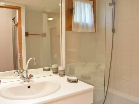 Appartement pour 6, centre Méribel, proche commerces et pistes, piscine l'été - Photo 5