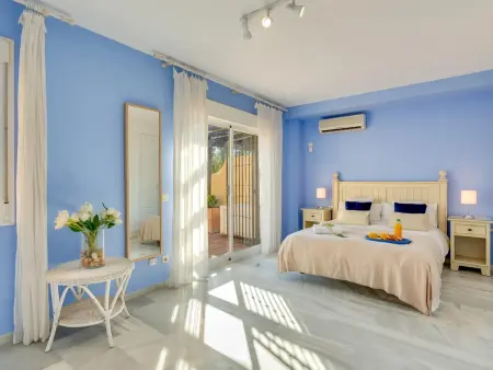 Villa de Rêve en Bord de Plage à Puerto Banús, Marbella - Photo 1