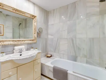 Villa de Rêve en Bord de Plage à Puerto Banús, Marbella - Photo 12