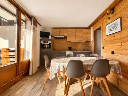 Studio cabine lumineux avec parking à Notre-Dame-de-Bellecombe - Photo 5