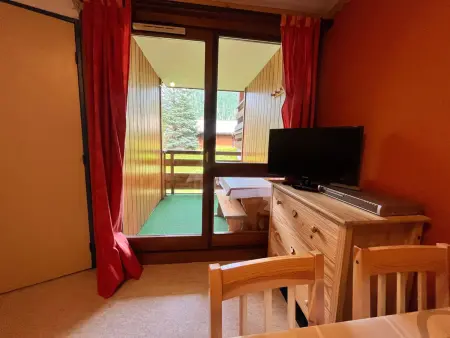Studio cabine lumineux avec balcon, proche navette à Morzine - Photo 8