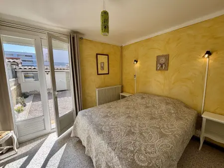 Maison 3 pièces mezzanine, 80m de la plage, terrasse et A/C - Photo 5