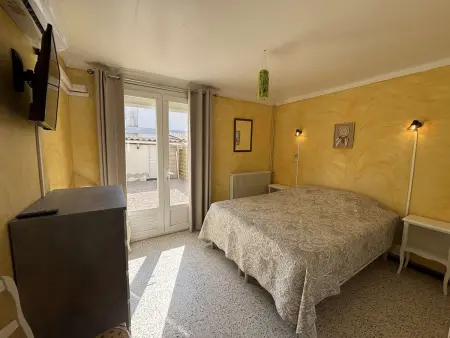 Maison 3 pièces mezzanine, 80m de la plage, terrasse et A/C - Photo 6