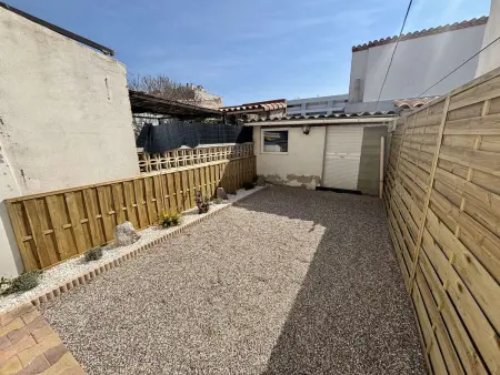 Maison 3 pièces mezzanine, 80m de la plage, terrasse et A/C - Photo 8