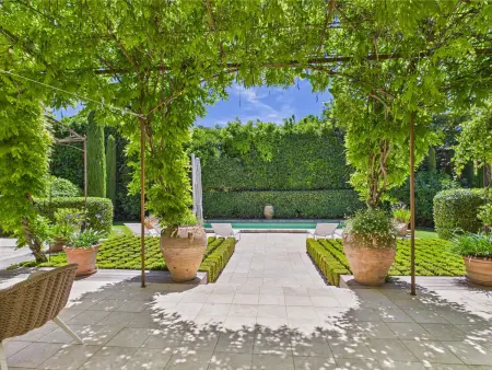 Superbe Maison Climatisée avec Piscine au Cœur de Maussane - Proche Commerces et Activités! - Photo 7