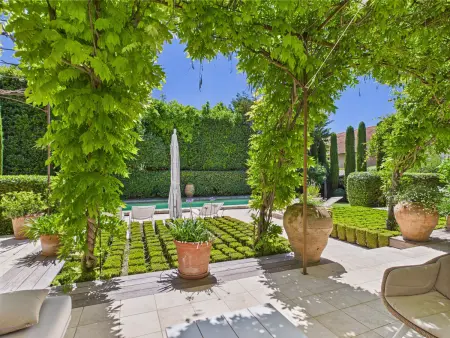 Superbe Maison Climatisée avec Piscine au Cœur de Maussane - Proche Commerces et Activités! - Photo 8