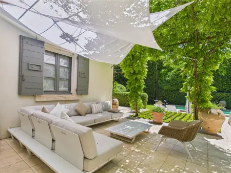 Superbe Maison Climatisée avec Piscine au Cœur de Maussane - Proche Commerces et Activités! - Photo 9