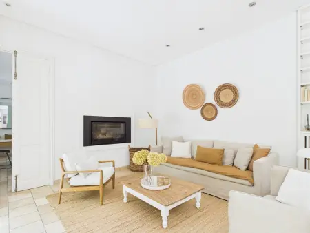 Superbe Maison Climatisée avec Piscine au Cœur de Maussane - Proche Commerces et Activités! - Photo 14