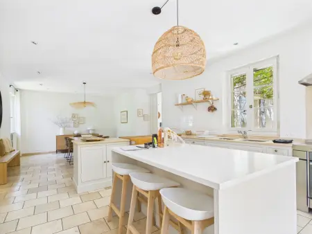Superbe Maison Climatisée avec Piscine au Cœur de Maussane - Proche Commerces et Activités! - Photo 19