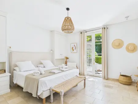 Superbe Maison Climatisée avec Piscine au Cœur de Maussane - Proche Commerces et Activités! - Photo 20