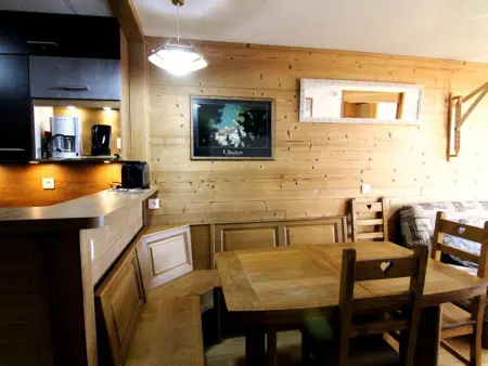 Appartement 2P avec Balcon Sud et Proche Pistes – L’Alpe d’Huez - Photo 2