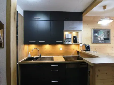 Appartement 2P avec Balcon Sud et Proche Pistes – L’Alpe d’Huez - Photo 3