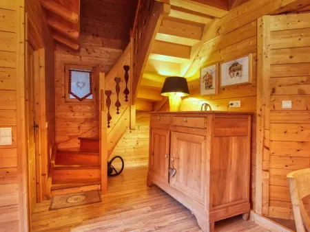 Appartement rénové 3 chambres, animaux acceptés, parking, proche Grand Massif - Photo 2