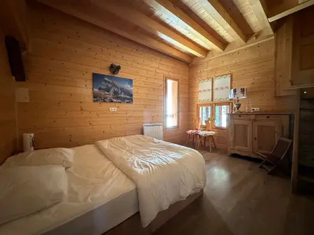 Appartement rénové 3 chambres, animaux acceptés, parking, proche Grand Massif - Photo 7