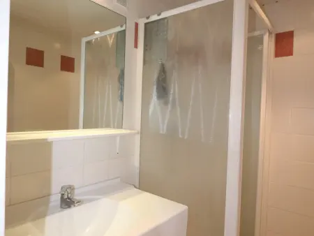 Appartement confort, accès ski, balcon ensoleillé - Photo 3