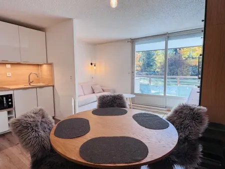 Studio idéal pour 4, au pied des pistes avec grande terrasse - Photo 1