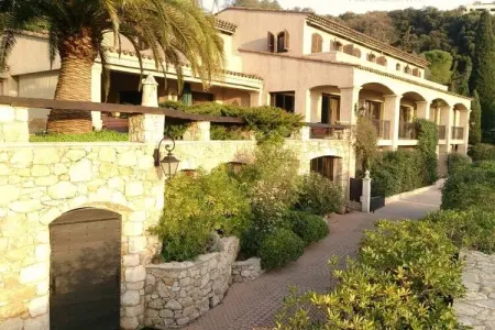 Villa Loucisa, Superbe villa avec piscine à Nice - Photo 3