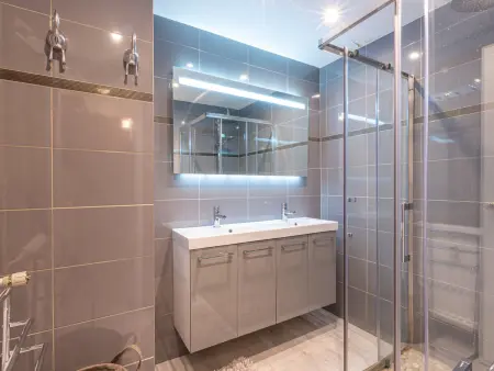Appartement central et lumineux à Val-d'Isère, proche des pistes et commodités - Photo 8