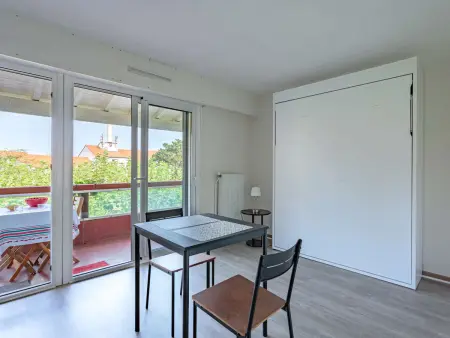 Studio lumineux avec balcon à 300m des plages d'Anglet - Photo 3