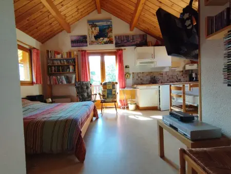 Charmant 2 Pièces + Coin Montagne - Parking Privé, WiFi, Proche Pistes - Photo 2