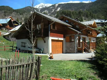 Charmant 2 Pièces + Coin Montagne - Parking Privé, WiFi, Proche Pistes - Photo 8