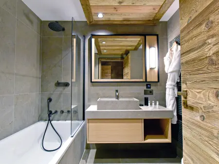 Appartement skis aux pieds, cheminée, conciergerie 5* - Photo 10