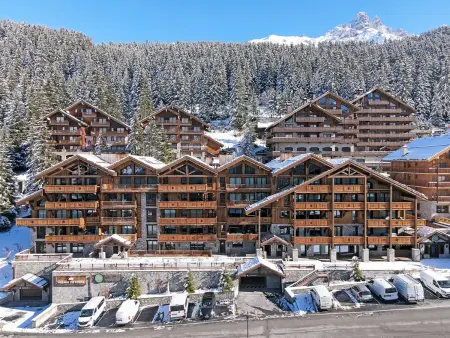 Appartement skis aux pieds, cheminée, conciergerie 5* - Photo 15