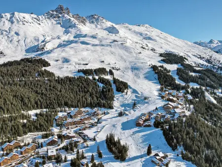Appartement skis aux pieds, cheminée, conciergerie 5* - Photo 19